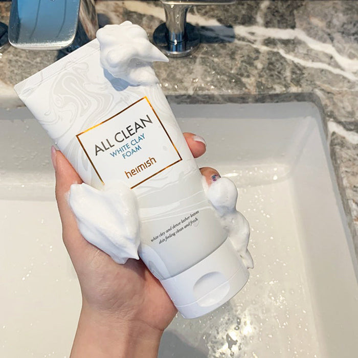 Uso de Heimish All Clean White Clay Foam 150g con espuma